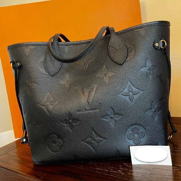 LOUIS VUITTON Empreinte Monogram Giant Neverfull MM Black Noir - Picture 1 of 14